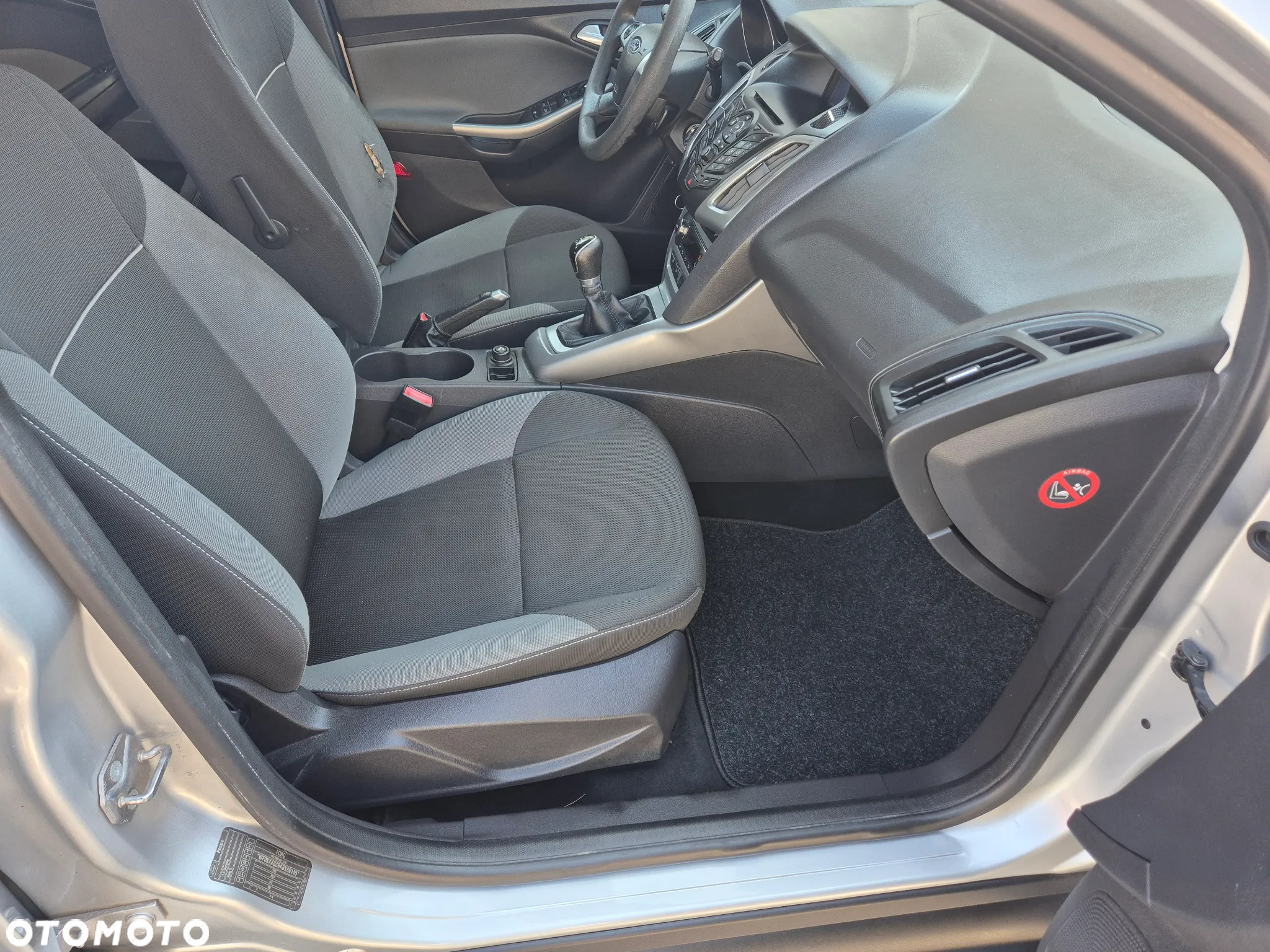 Ford Focus 1.6 Edition - 13