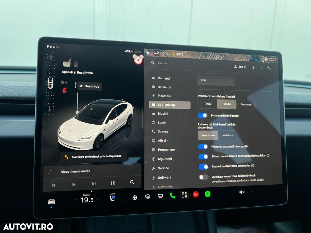 Tesla Model 3 - 35