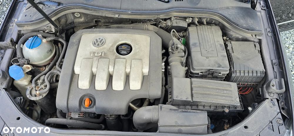 Volkswagen Passat - 16