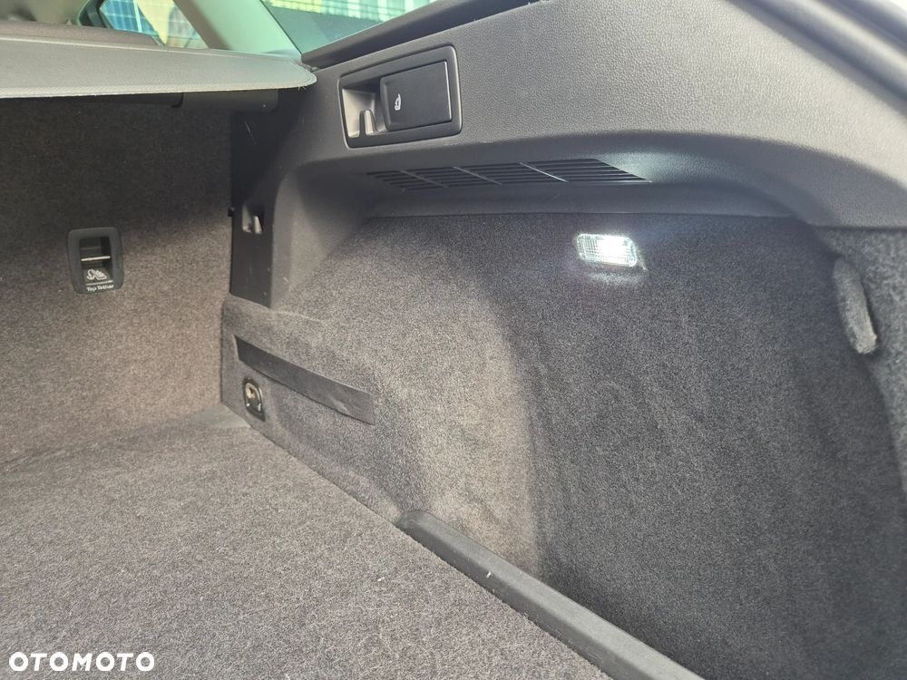 Seat Leon 2.0 TDI DPF Start&Stop XCELLENCE - 28