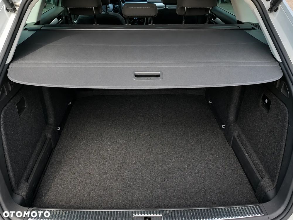 Skoda Superb 2.0 TDI SCR Ambition - 18