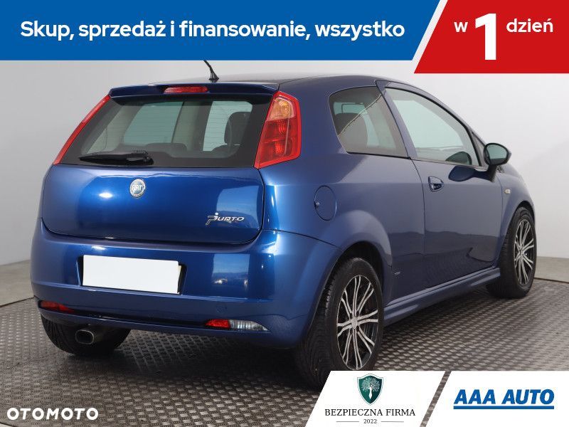 Fiat Grande Punto - 6