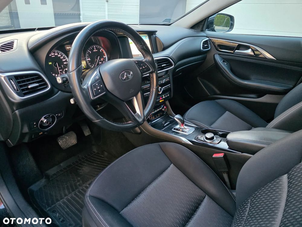 Infiniti QX - 9