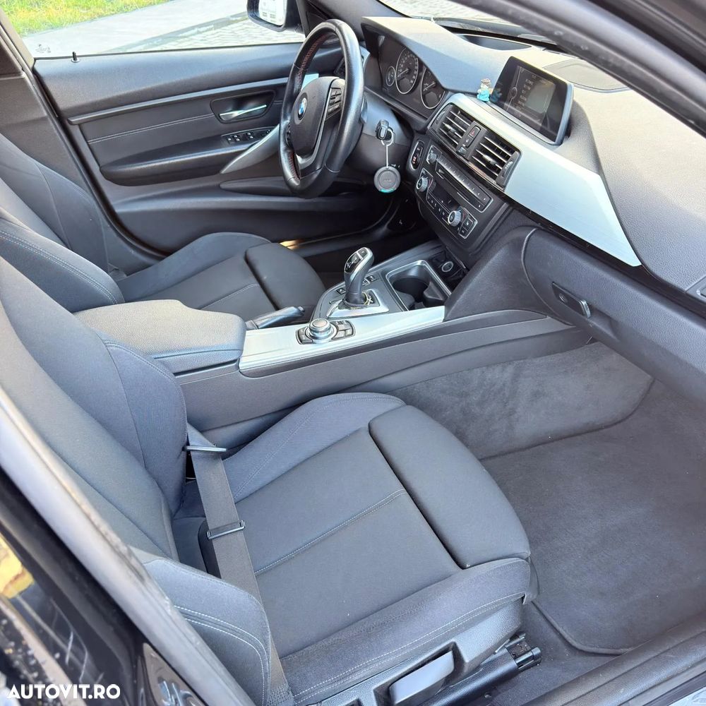 BMW Seria 3 320d Aut. Sport Line - 12