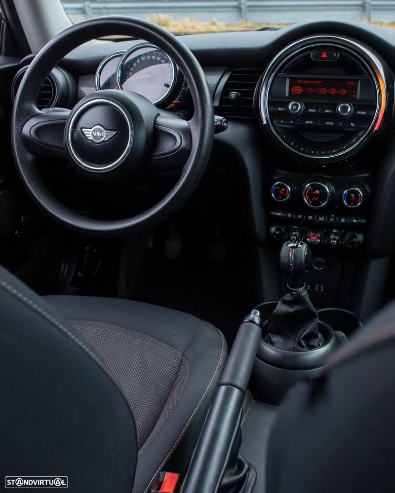 MINI 3 Portas One D - 10