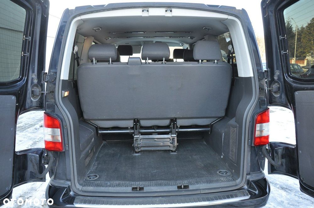 Volkswagen Caravelle - 20