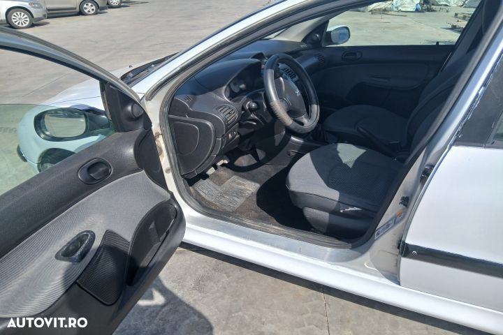 Dezmembrez Peugeot 206 1 [facelift] [2002 - 2009] Sedan TU3A - 7