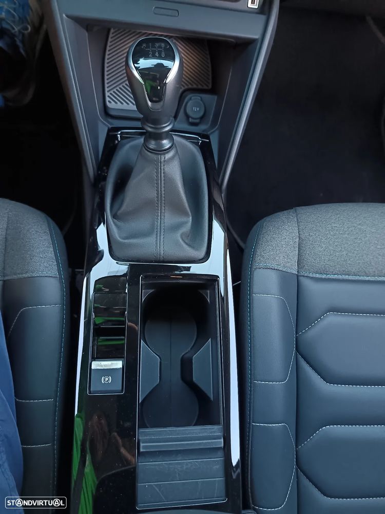 Citroën C4 PureTech 130 Stop&Start SHINE - 22