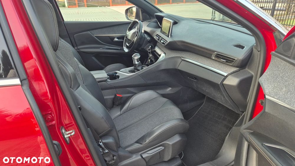 Peugeot 3008 PureTech 130 Stop & Start GPF Allure Business-Paket - 8