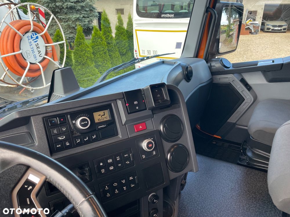 Renault C 440 Kerax Premium Hakowiec PALFINGER T15  Czołownica pojazd specjalny zimowego utrzymania dróg - 35