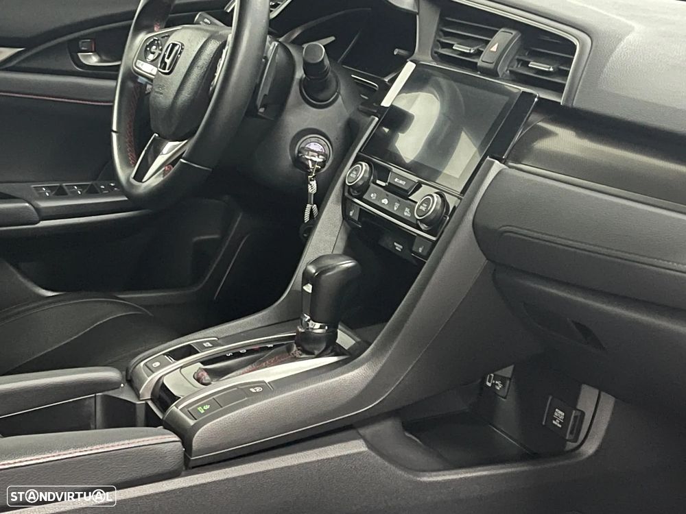 Honda Civic 1.0 i-VTEC Executive CVT - 23