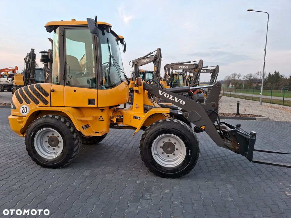 Volvo L30 PRO / Łyżka Otwierana +Widły / - 7
