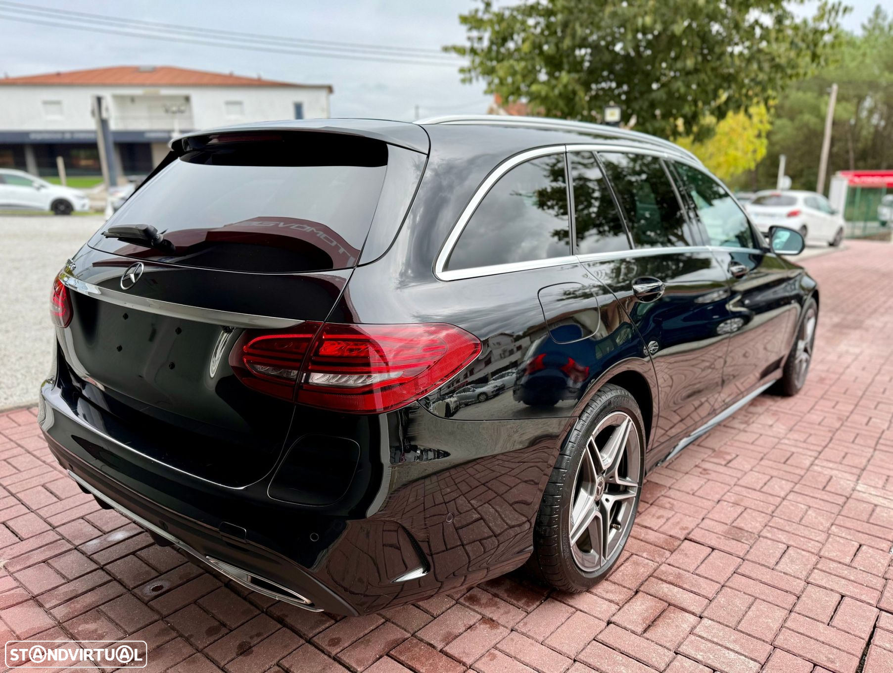 Mercedes-Benz C 300 de AMG Line - 12