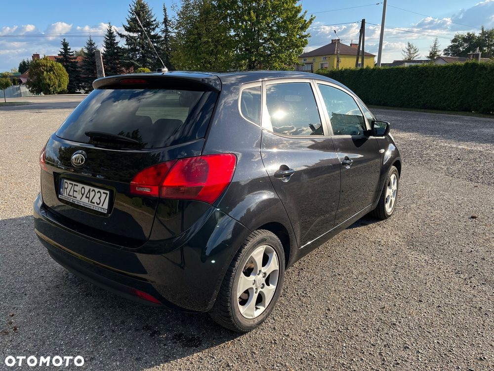 Kia Venga - 7