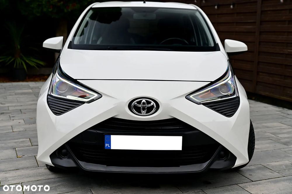 Toyota Aygo 1.0 VVT-i Color Edition - 1