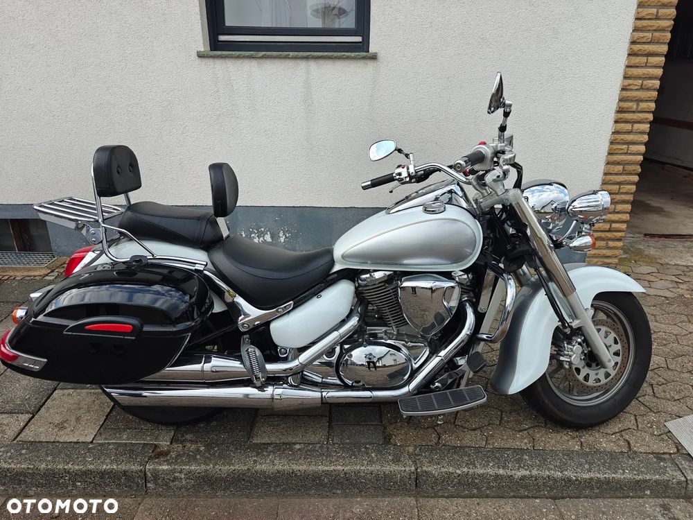 Suzuki Intruder