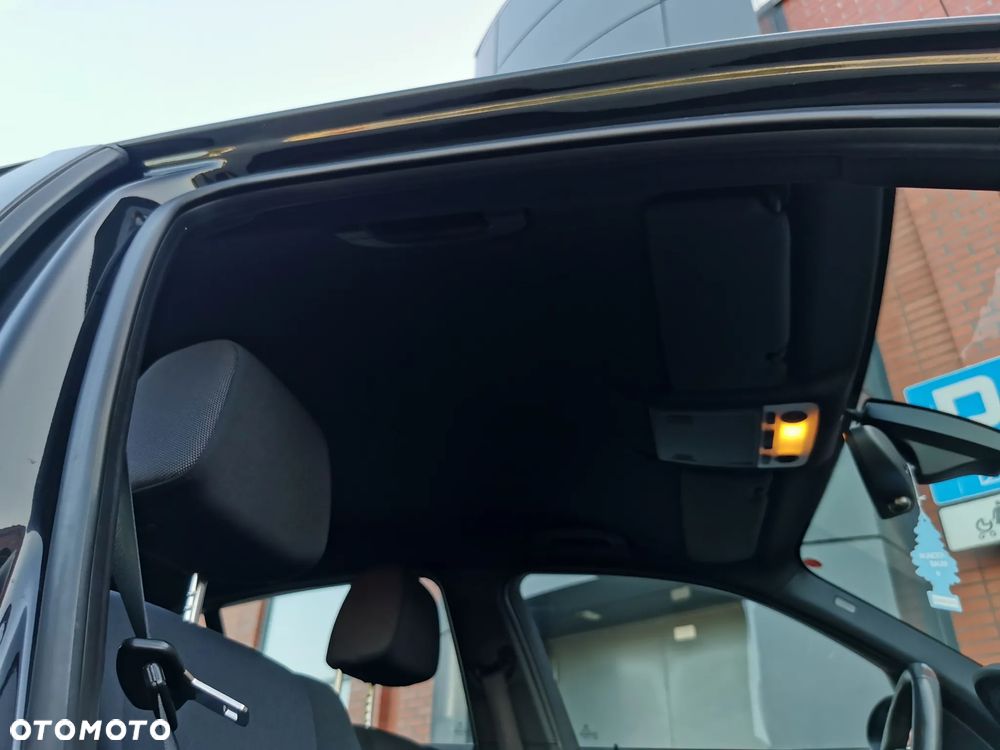 BMW Seria 1 120i Edition Sport - 16
