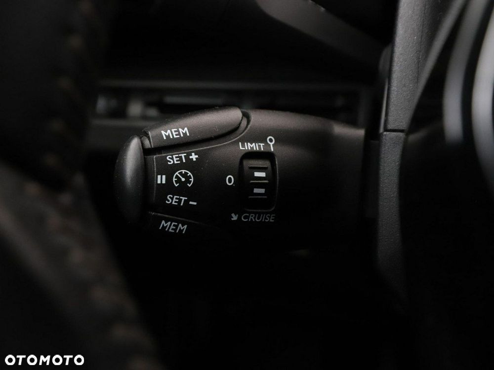 Peugeot 3008 PureTech 130 Stop & Start GPF Active Business-Paket - 37