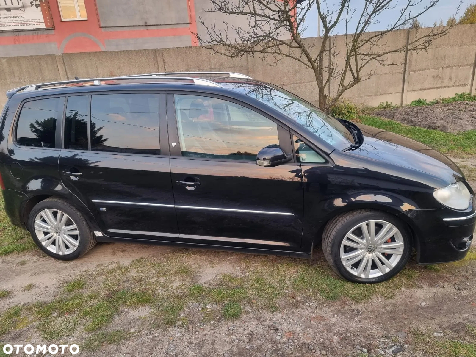 Volkswagen Touran 2.0 TDI DPF Highline - 3