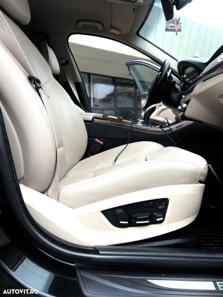 BMW Seria 5 525d Aut. - 4