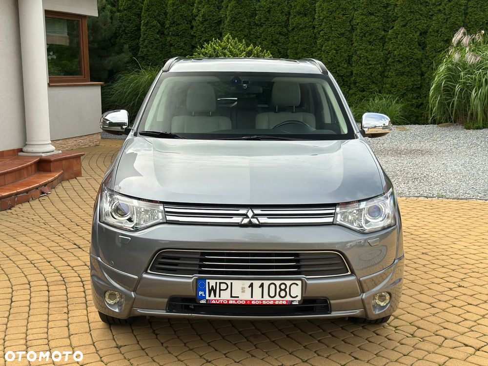 Mitsubishi Outlander - 9