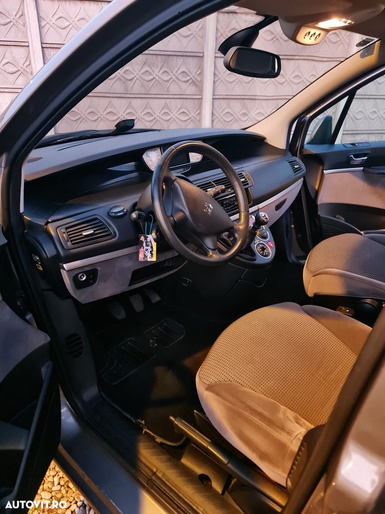 Peugeot 807 HDi 135 Platinum - 13