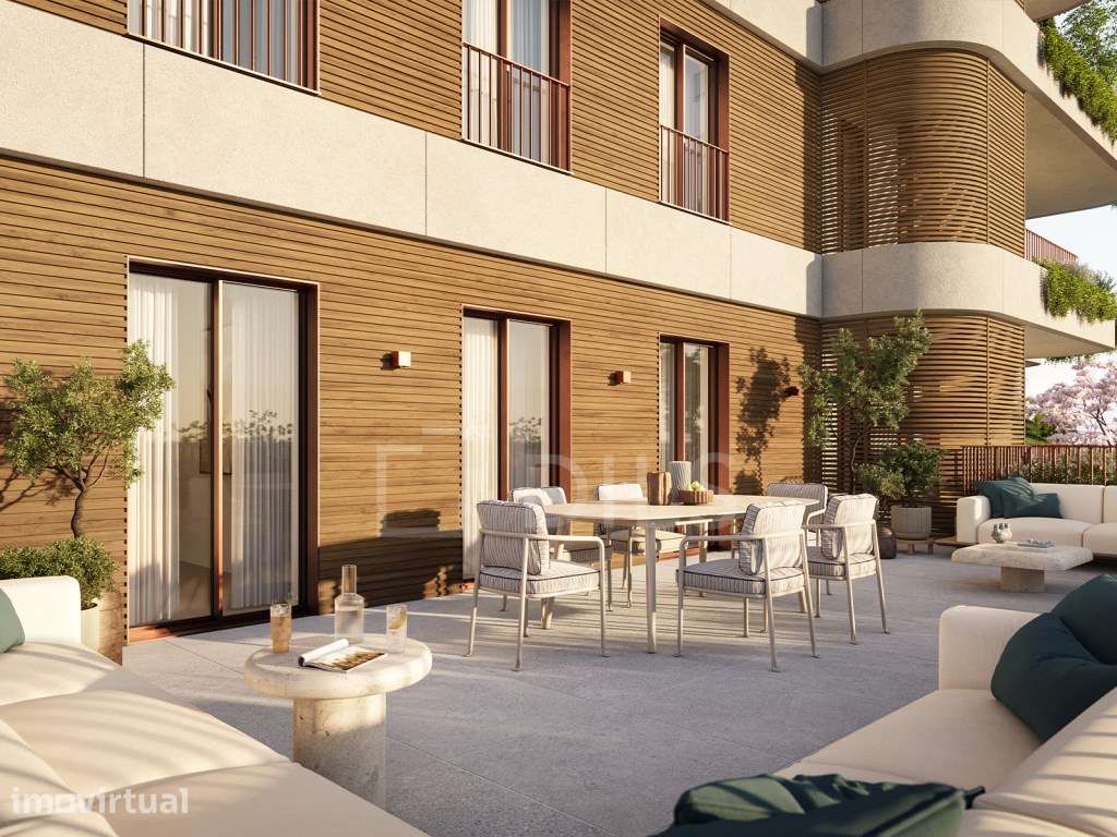 Apartamento T3 com varanda em Santo António dos Cavaleiros - Grande imagem: 2/62