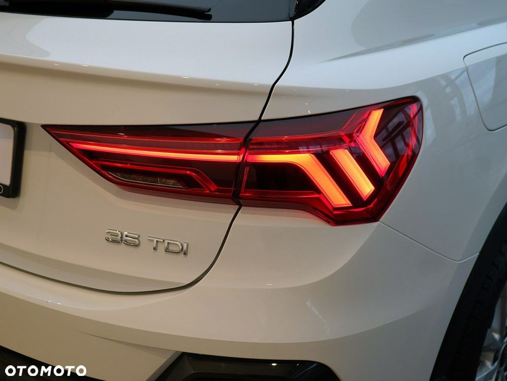 Audi Q3 Sportback - 11