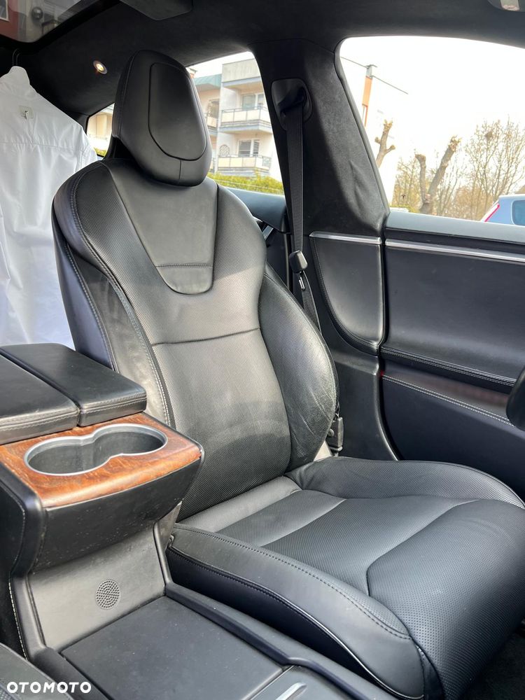 Tesla Model S Dual Motor Allradantrieb Performance - 27