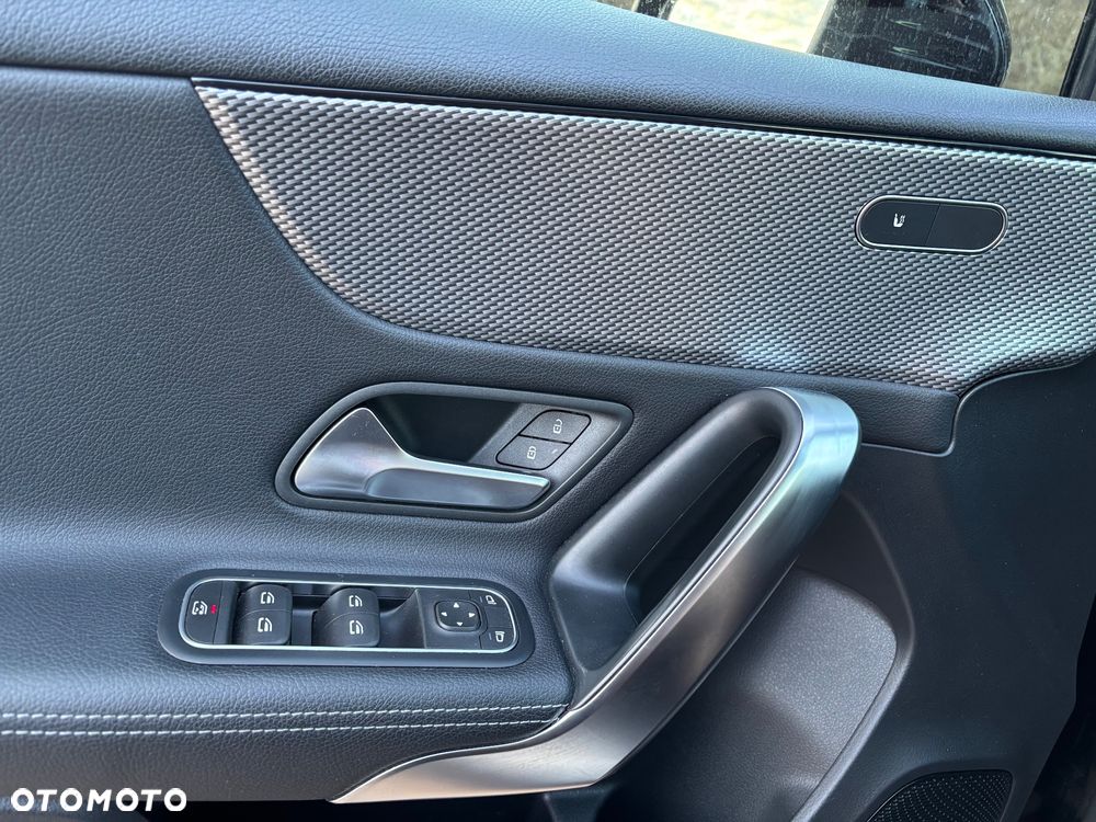 Mercedes-Benz Klasa A 180 7G-DCT Progressive - 20