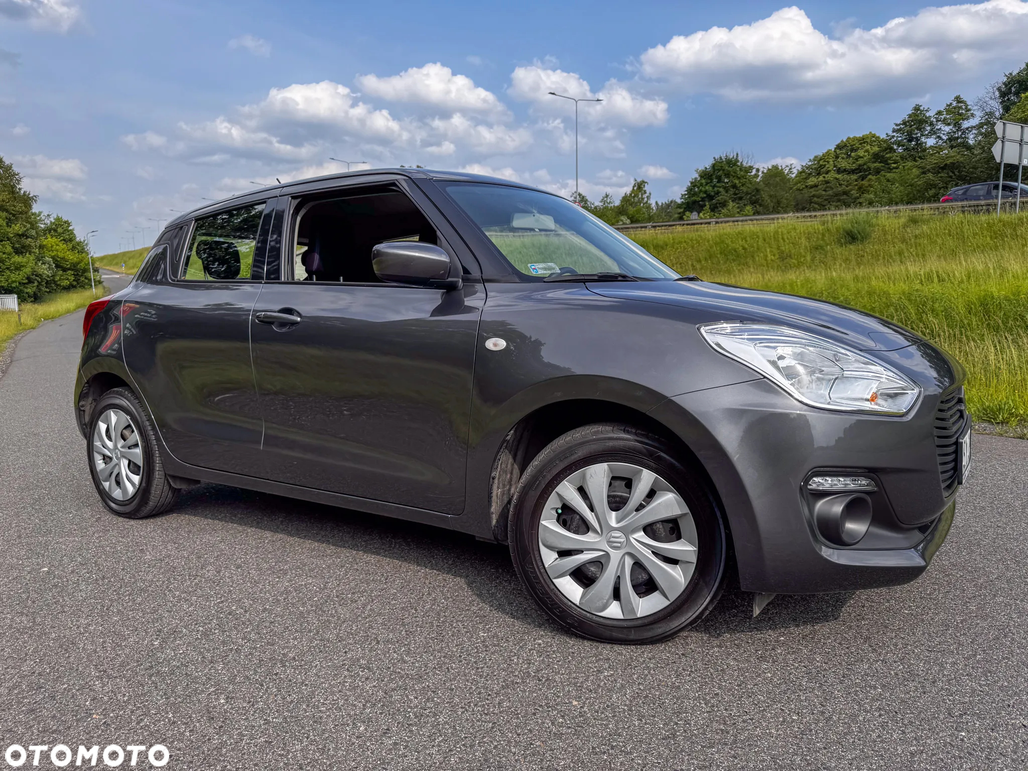 Suzuki Swift 1.2 Premium - 2