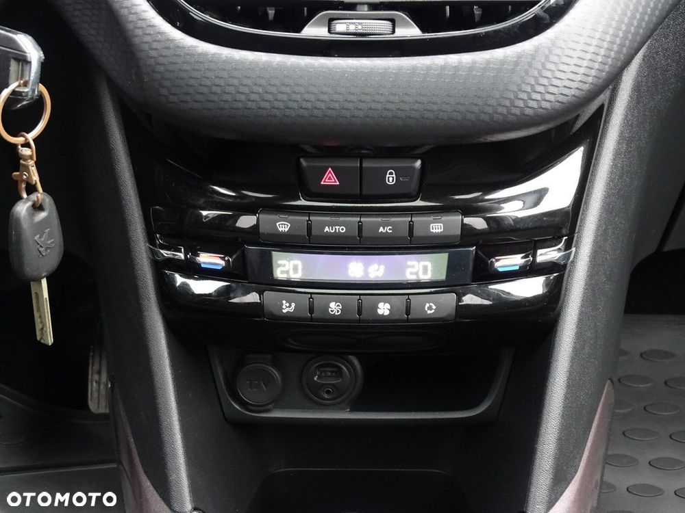 Peugeot 2008 - 22