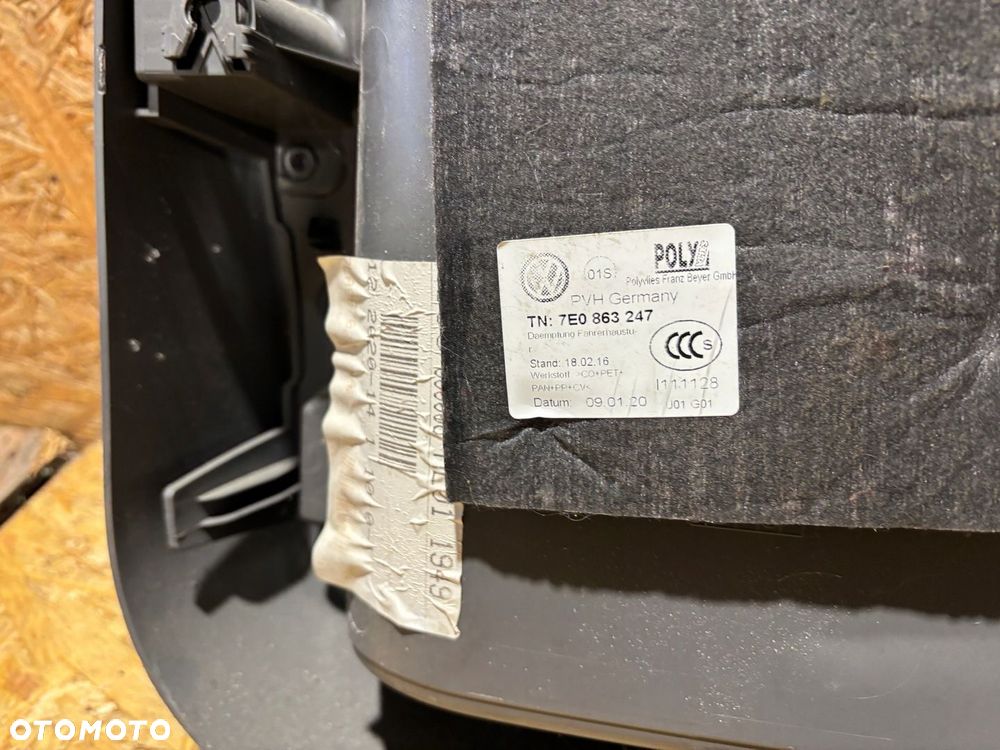 VW T6.1 Transporter CARAVELLE TAPICERKA boczek DRZWI PRZEDNICH 7LA867104 - 7