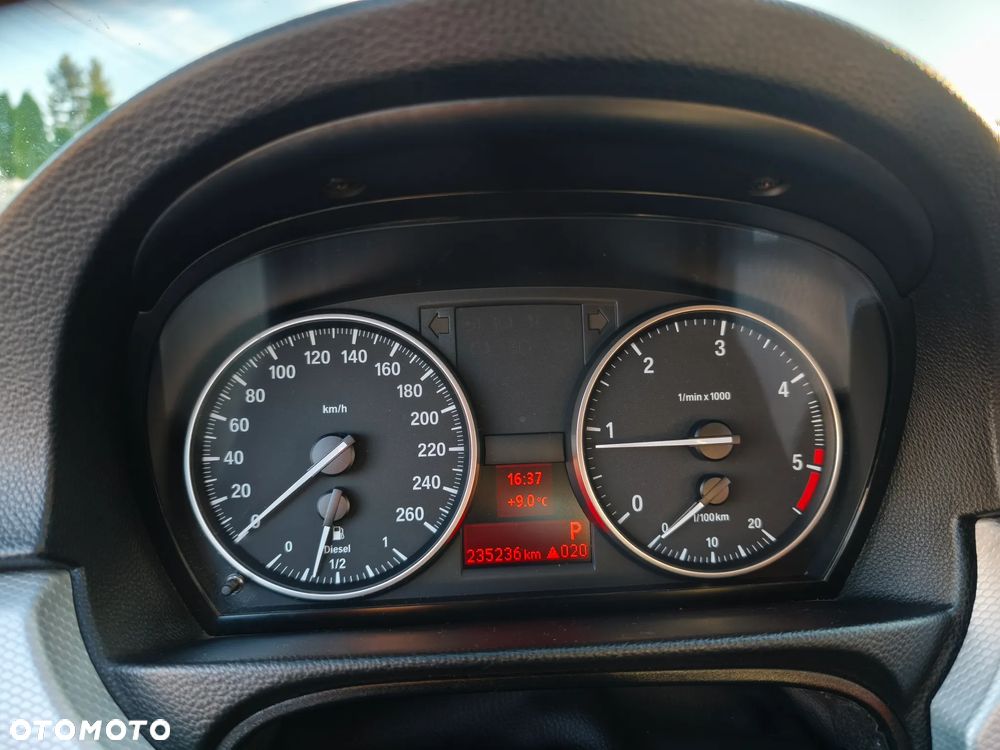 BMW Seria 3 320d DPF Cabrio - 2