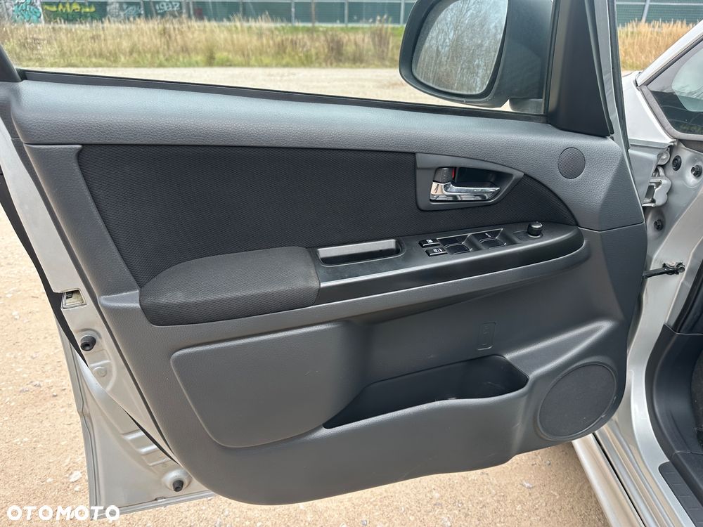 Suzuki SX4 1.6 VVT 4x2 Limited - 16