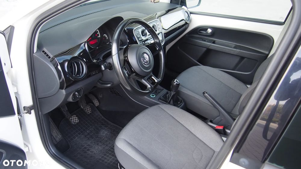 Volkswagen up! - 30