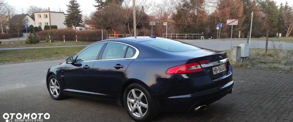 Jaguar XF 2.7 V6 Premium Luxury - 3