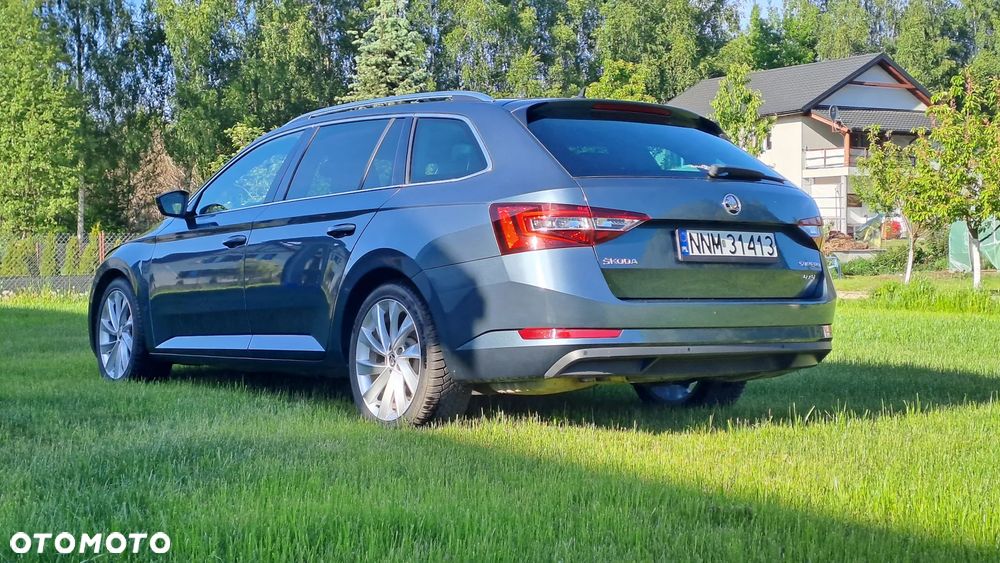 Skoda Superb 2.0 TDI 4x4 DSG L&K - 10