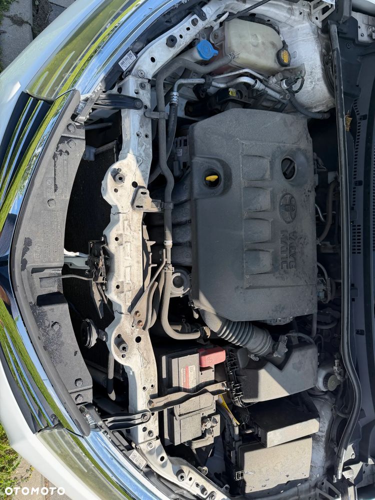 Toyota Corolla 1.6 Premium - 21