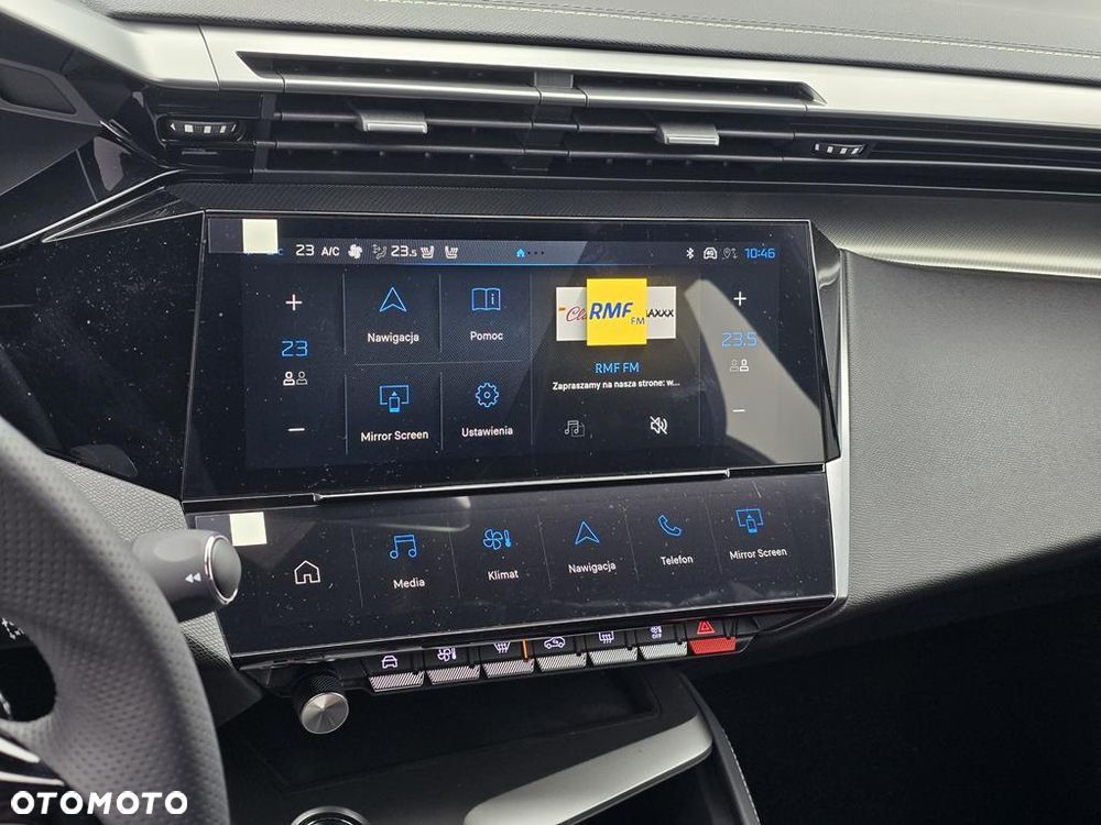 Peugeot 408 1.6 Plug-In Hybrid 225 GT EAT8 - 17