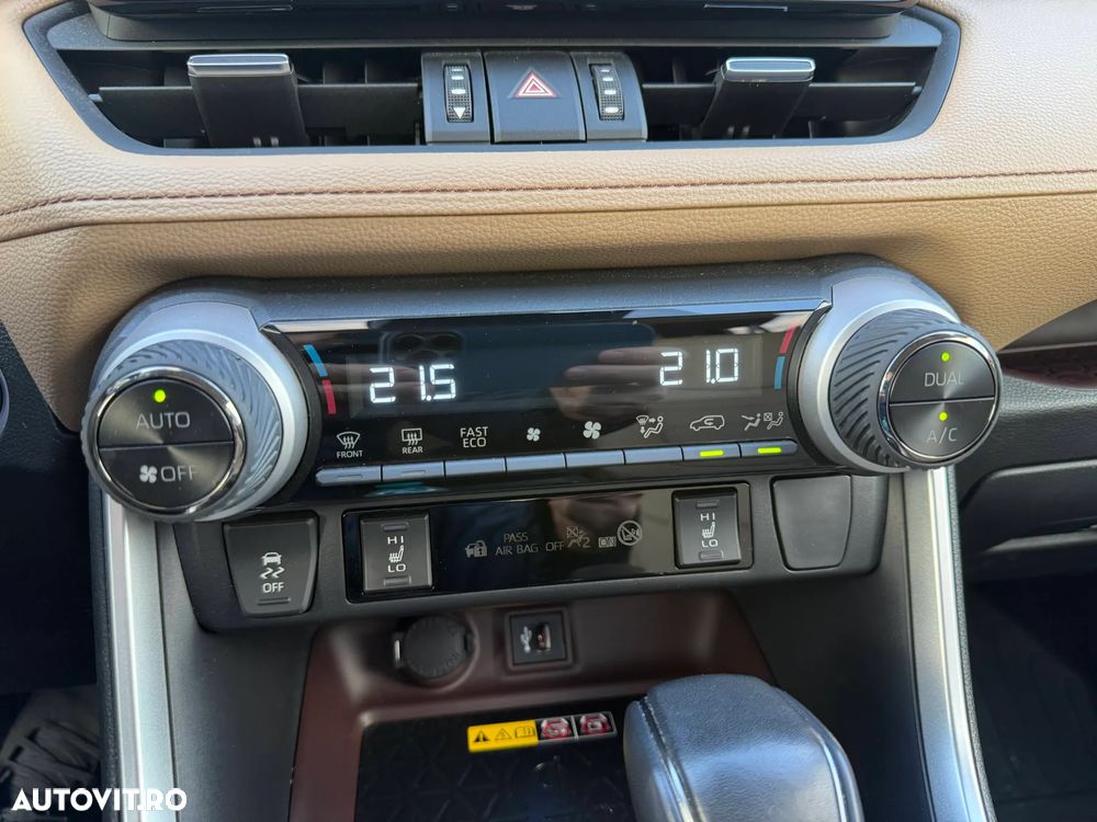 Toyota RAV4 2.5 VVT-iE 4x4 Luxury - 16