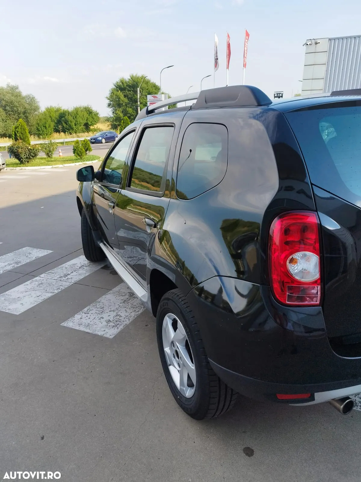 Dacia Duster 1.6 4x2 Laureate - 10