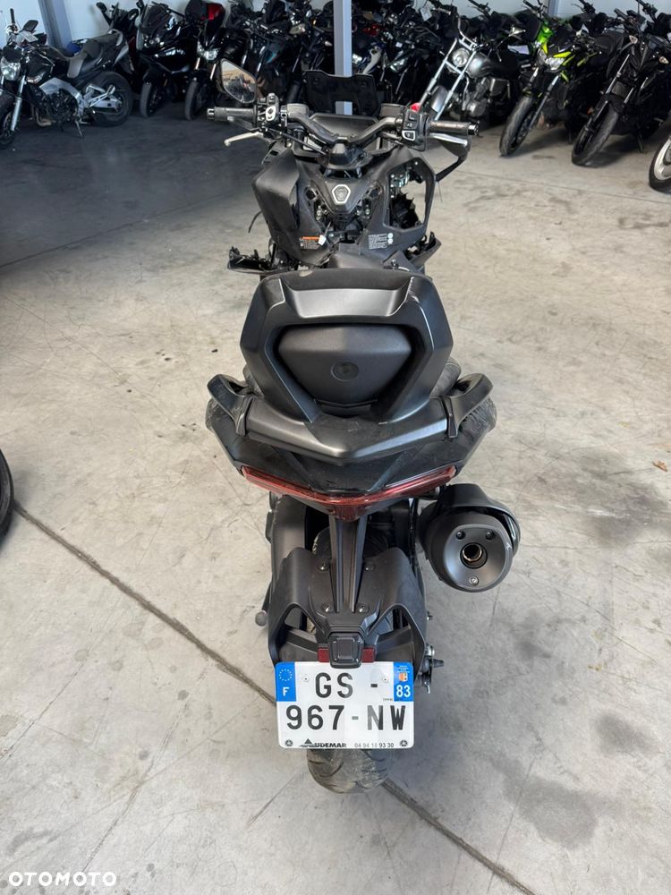Yamaha Tmax - 6