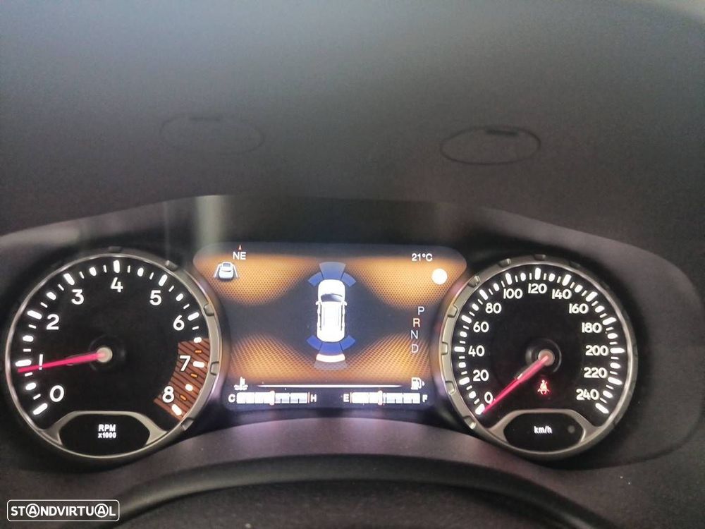 Jeep Renegade 1.3 T Limited S DCT - 24