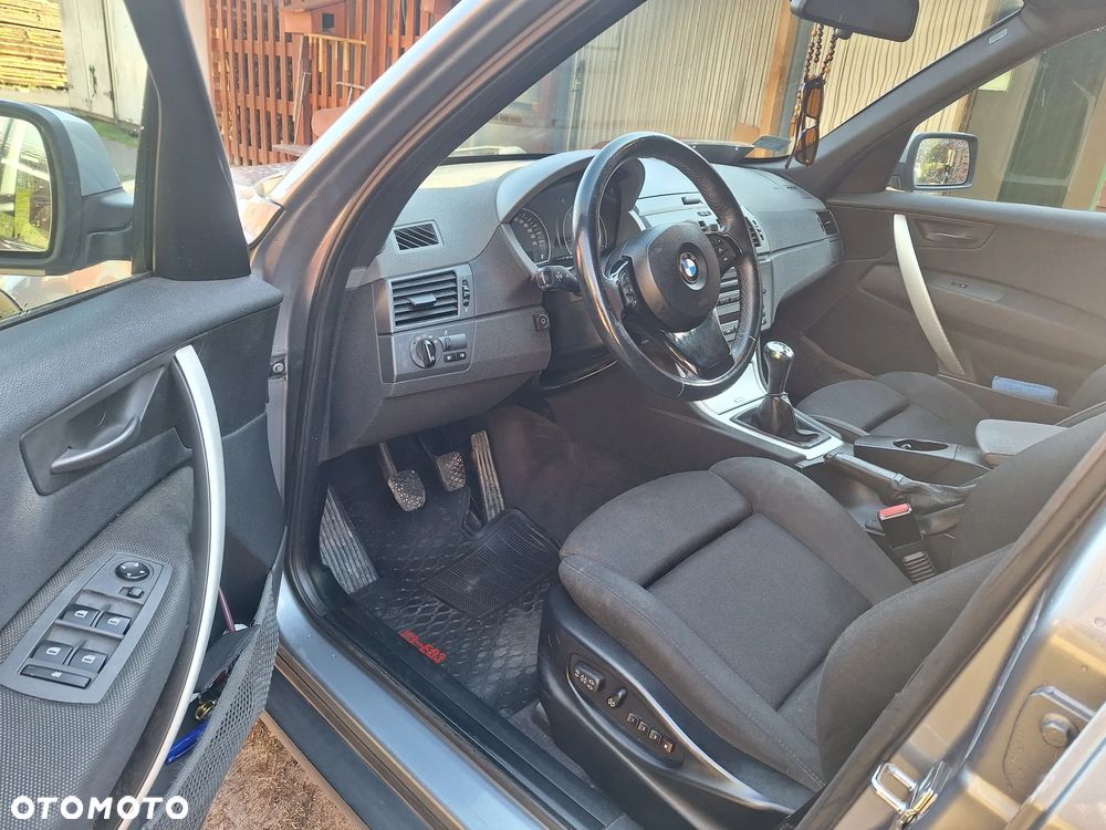 BMW X3 3.0i - 10