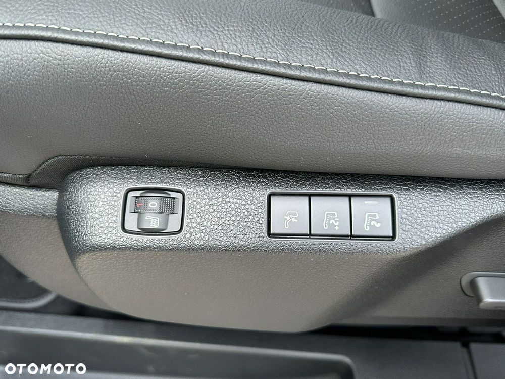 Peugeot Traveller - 12