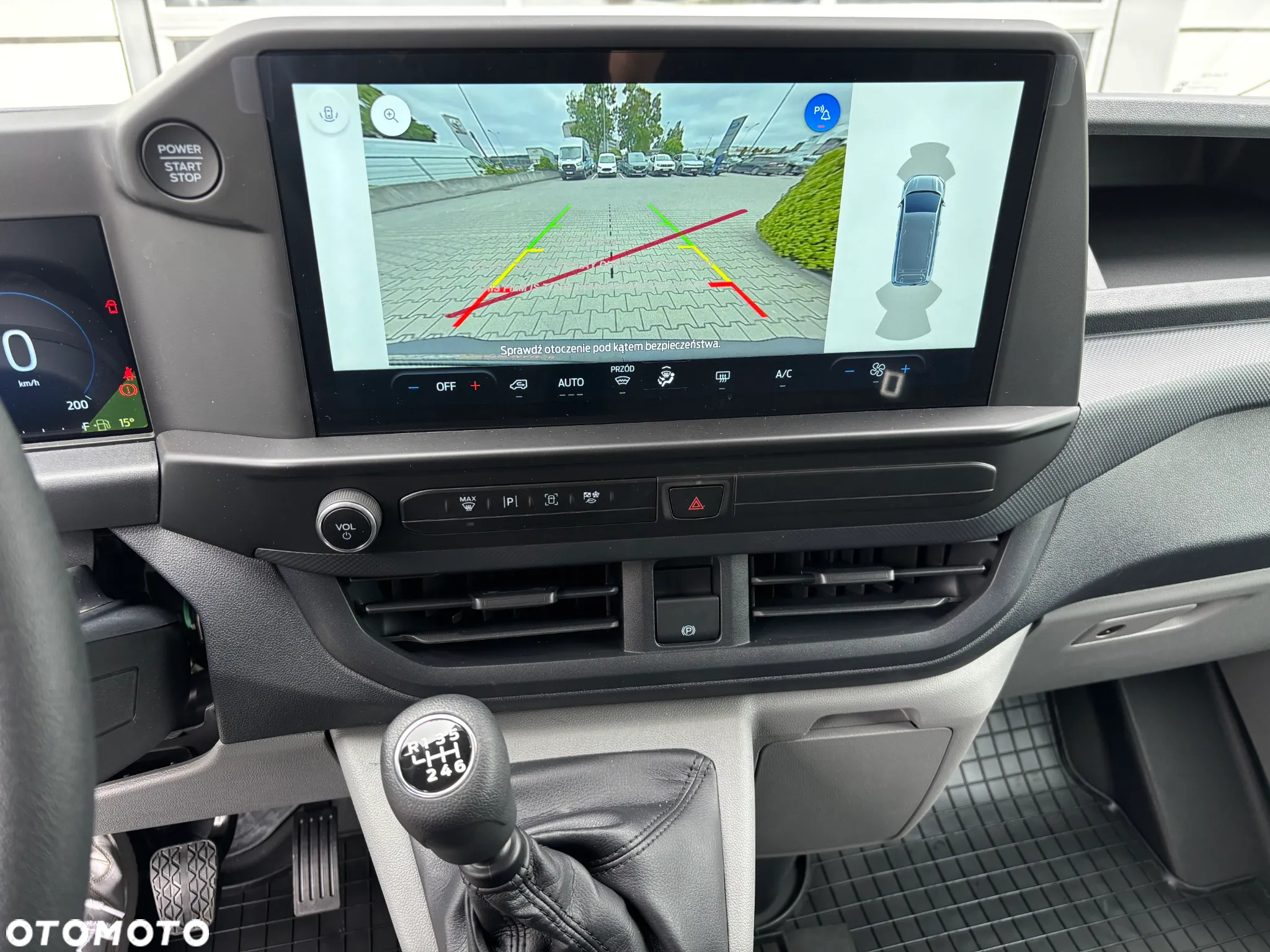 Ford Transit - 25