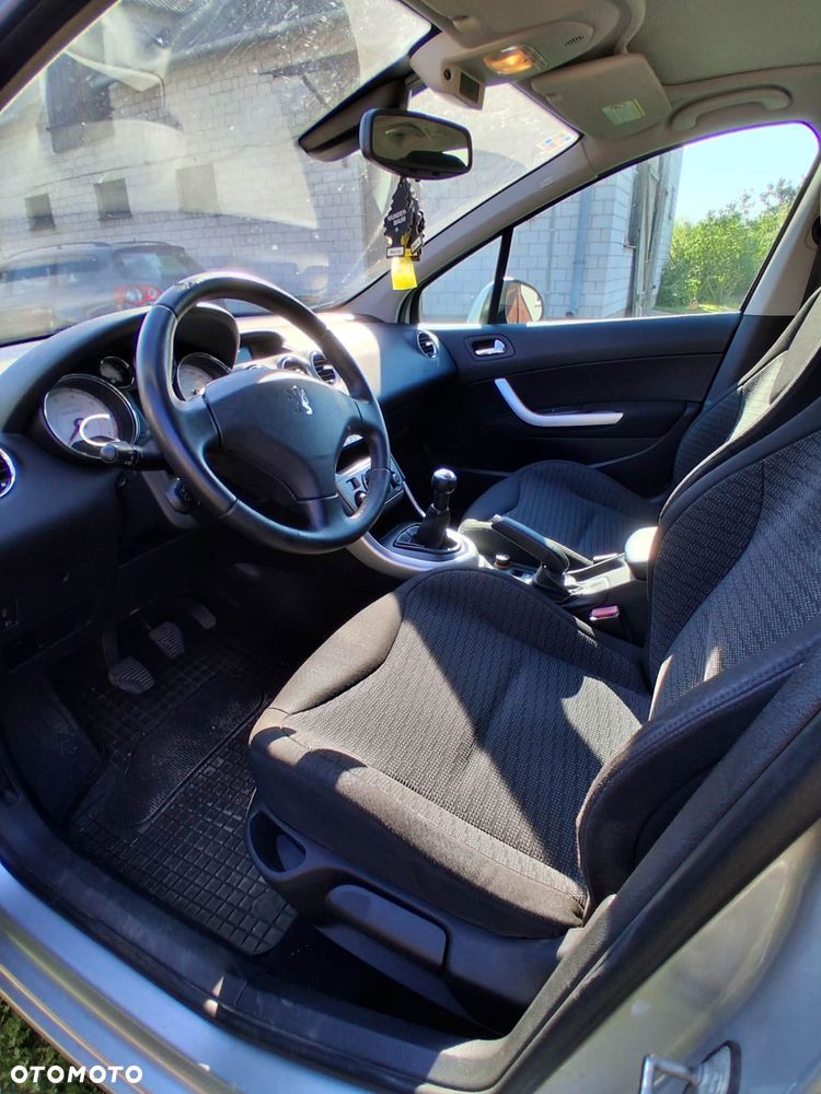 Peugeot 308 1.6 Premium Plus - 8