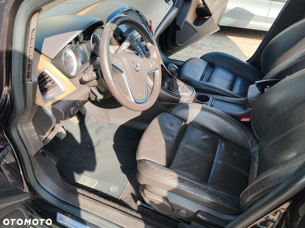 Opel Astra 1.6 T Cosmo - 15