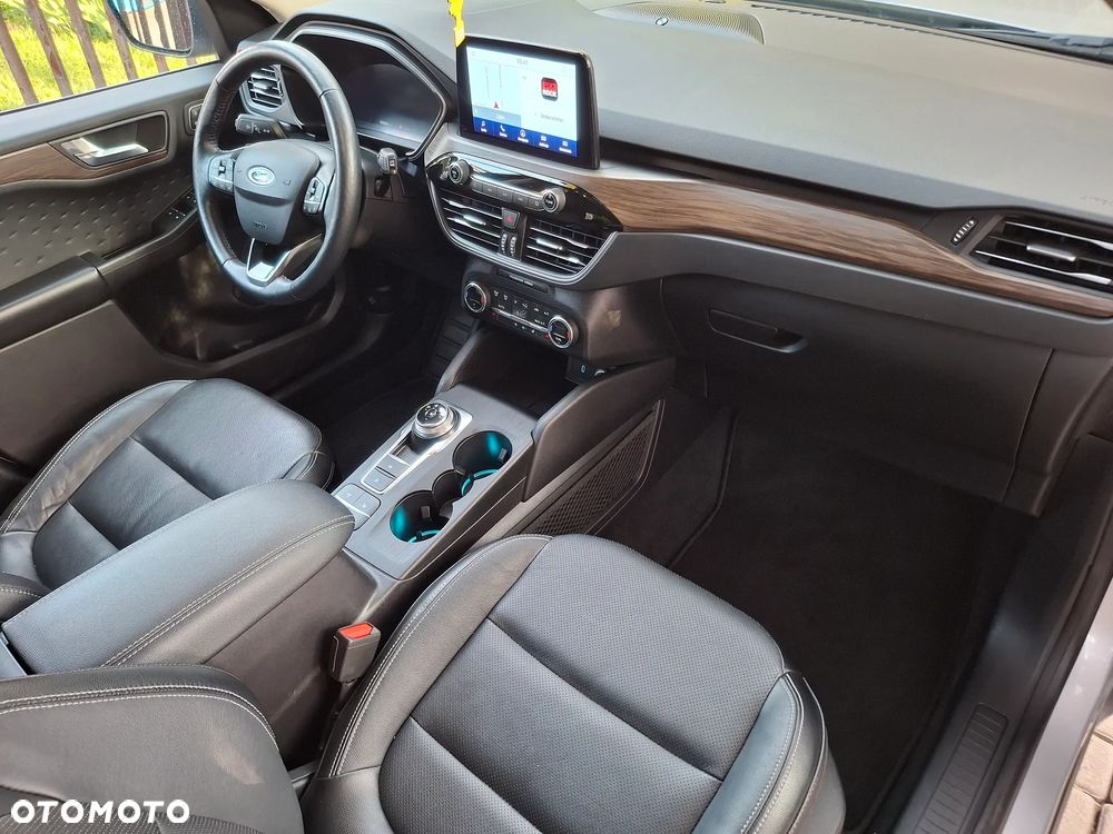 Ford Escape 2.0 EcoBoost AWD Titanium - 23